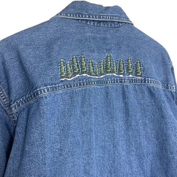 Woolrich Womens Denim Shirt Size Medium Button up Down Embroidered Evergreens - Picture 9 of 11